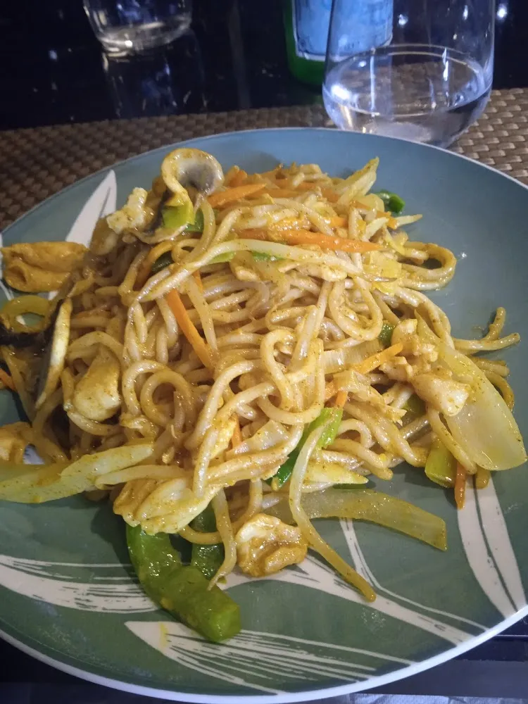 Wok Nouilles Sautées Au Poulet